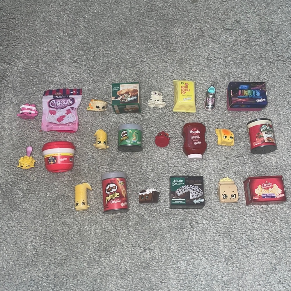 SHOPKINS FOOD BUNDLE (22 pieces)